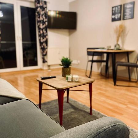 Saniertes Studio - Elisa - Mit Balkon, Wlan, Smart-Tv & Kueche In City-Naehe Erfurt Eksteriør bilde