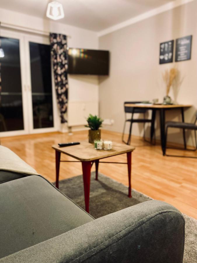 Saniertes Studio - Elisa - Mit Balkon, Wlan, Smart-Tv & Kueche In City-Naehe Erfurt Eksteriør bilde